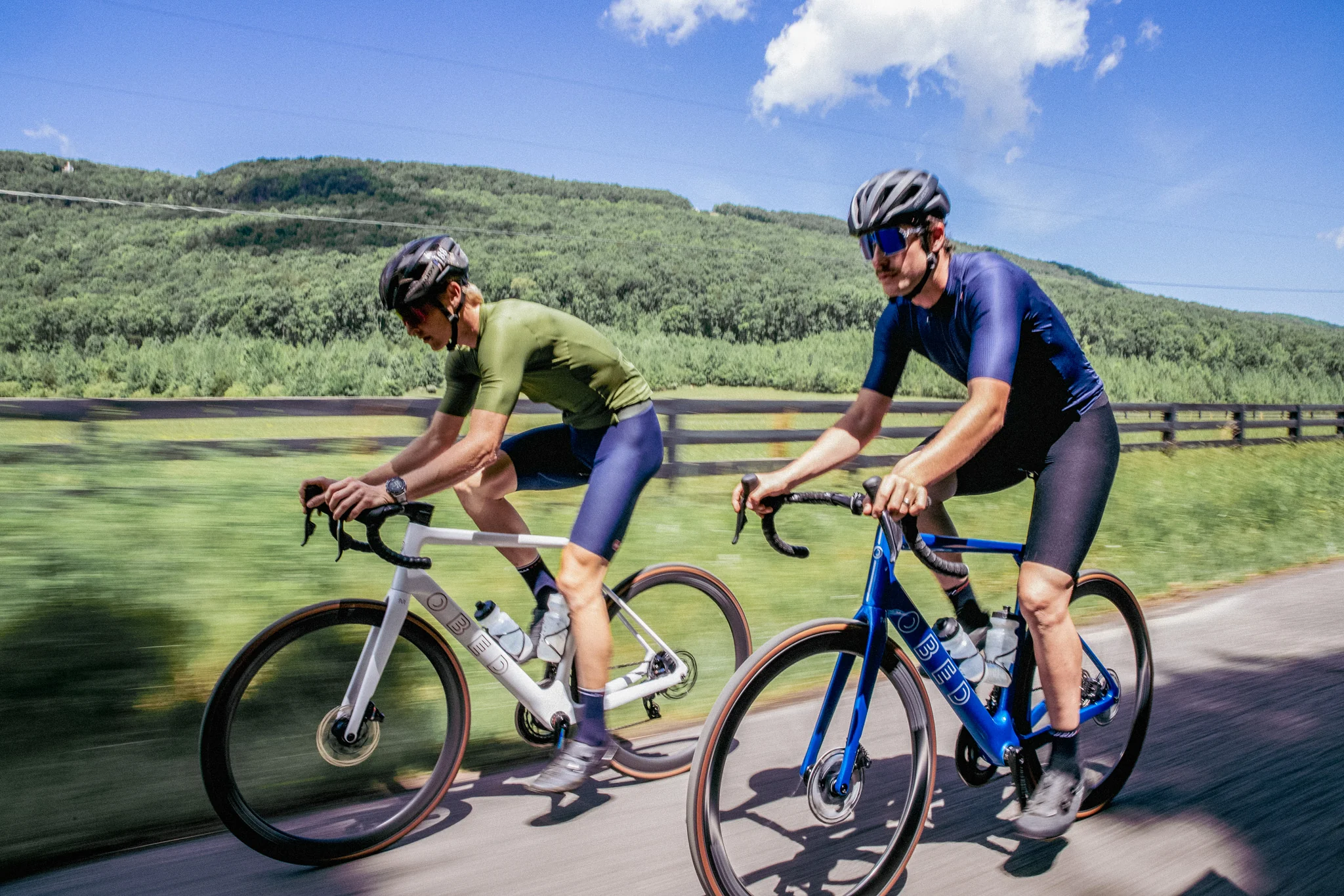 Voorkant -Trek Winkel RVR LRC action AM